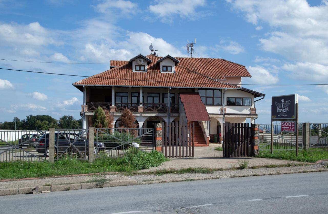 Ub Motel Imperija מראה חיצוני תמונה